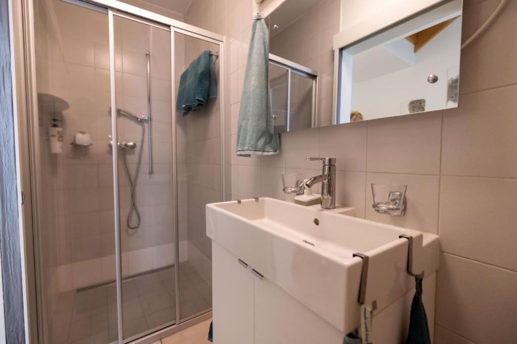Camera Con Bagno Privato E Giardino Brione sopra Minusio Exterior photo